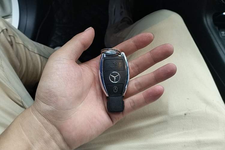 Used Mercedes-Benz B-Class 2017 B 200 Sport Edition Vehicle Key