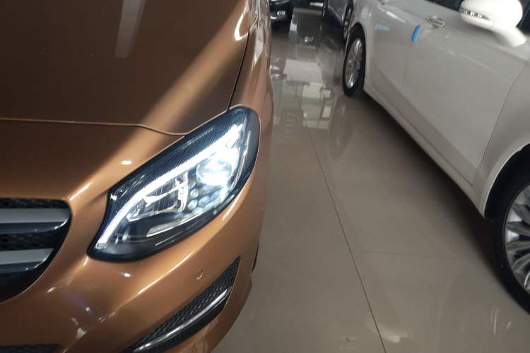 Used Mercedes-Benz B-Class 2017 B 200 Fashion Model Left Front Headlight