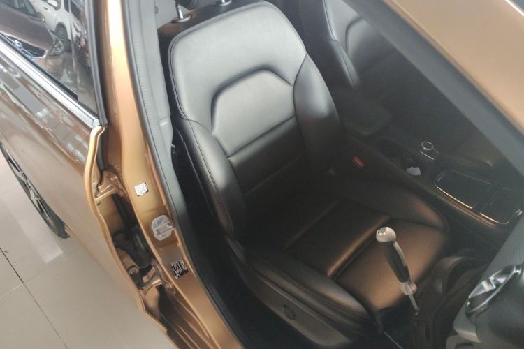 Used Mercedes-Benz B-Class 2017 B 200 Fashion Model Right Front Seat