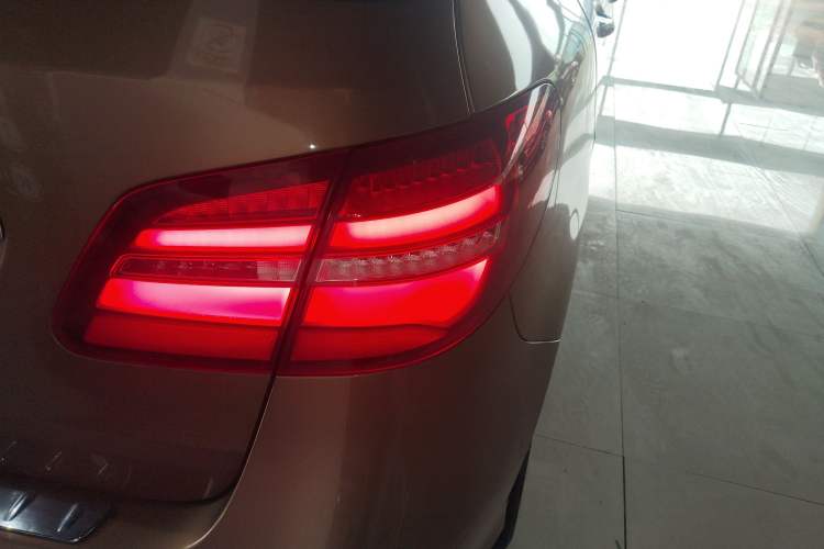 Used Mercedes-Benz B-Class 2017 B 200 Fashion Model Right Rear Taillight
