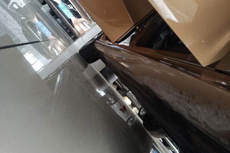 Used Mercedes-Benz B-Class 2017 B 200 Fashion Model Right Side Sill