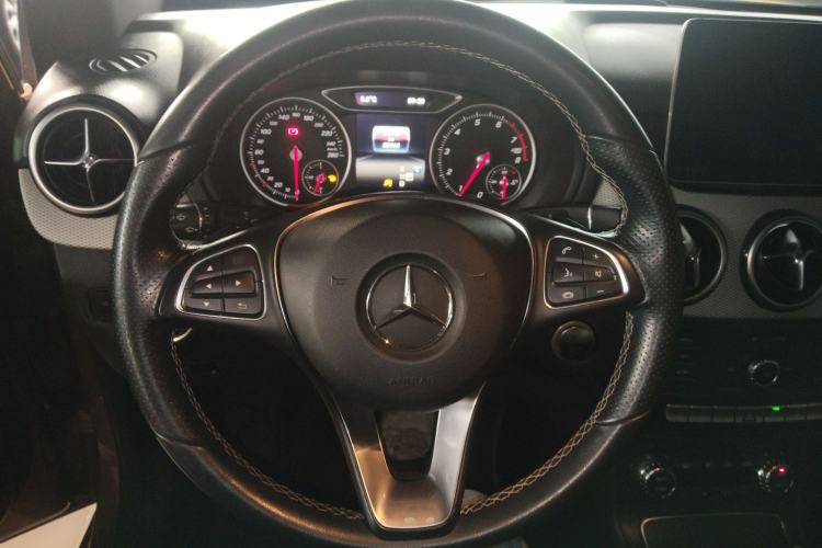 Used Mercedes-Benz B-Class 2017 B 200 Fashion Model Steering Wheel