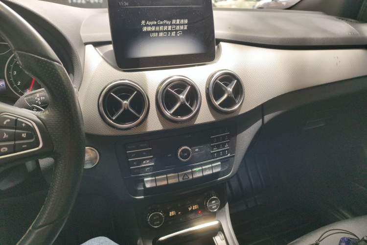 Used Mercedes-Benz B-Class 2018 B 200 Fashion Model Audio And AC Panel