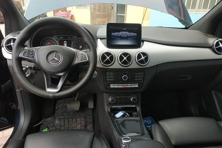 Used Mercedes-Benz B-Class 2018 B 200 Sport Edition Center Console
