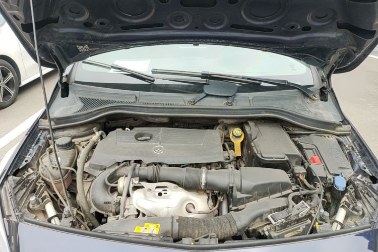 Used Mercedes-Benz B-Class 2018 B 200 Sport Edition Engine Bay