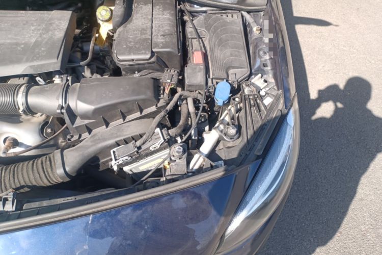 Used Mercedes-Benz B-Class 2018 B 200 Fashion Model Engine Bay Left