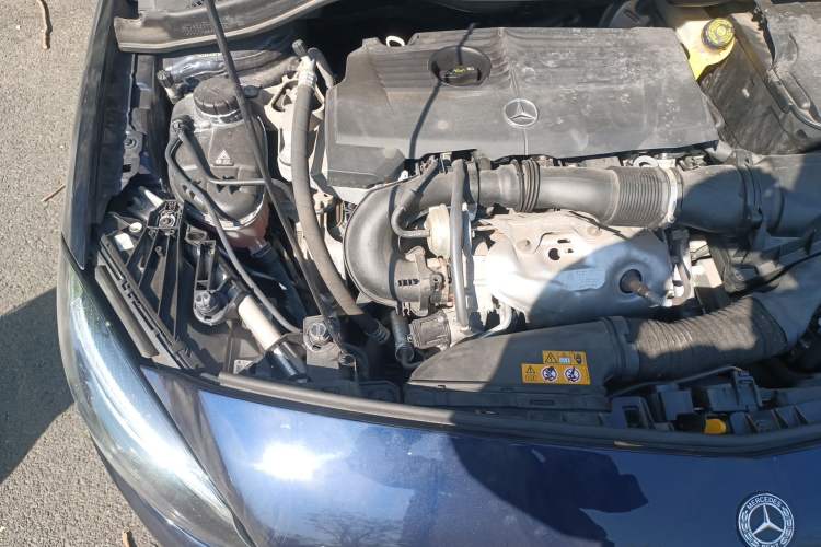 Used Mercedes-Benz B-Class 2018 B 200 Fashion Model Engine Bay Right