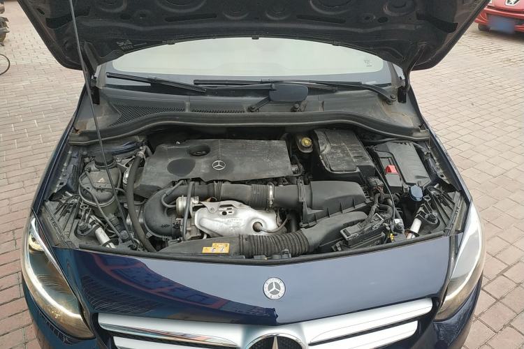 Used Mercedes-Benz B-Class 2018 B 200 Sport Edition Engine Bay