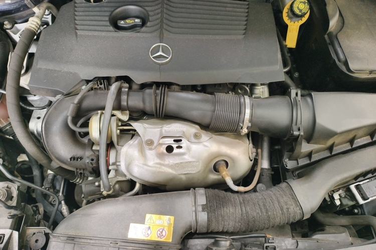 Used Mercedes-Benz B-Class 2018 B 200 Fashion Model Engine Bay