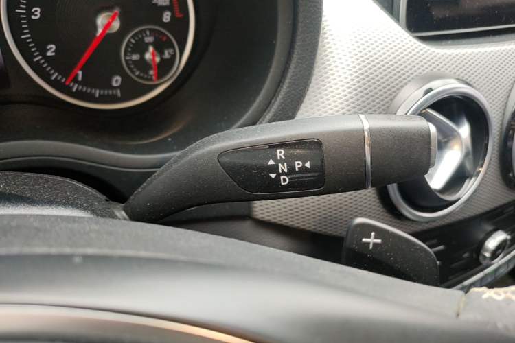 Used Mercedes-Benz B-Class 2018 B 200 Sport Edition Gear Lever