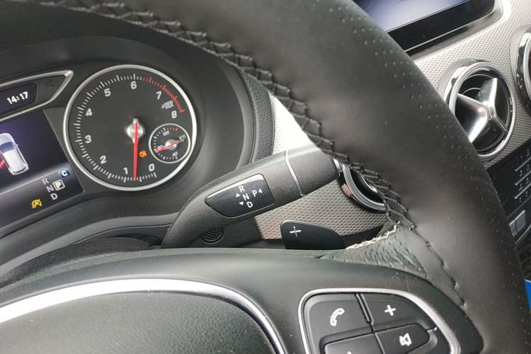 Used Mercedes-Benz B-Class 2018 B 200 Sport Edition Gear Lever