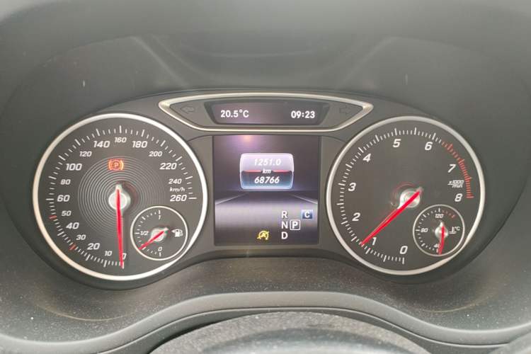 Used Mercedes-Benz B-Class 2018 B 200 Sport Edition Instrument Cluster