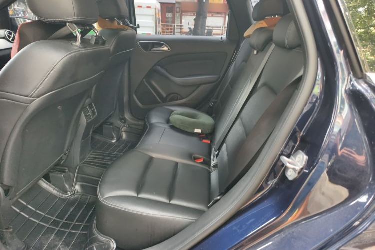 Used Mercedes-Benz B-Class 2018 B 200 Fashion Model Left Rear Seat