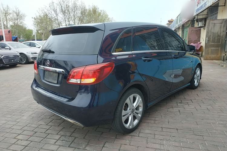 Used Mercedes-Benz B-Class 2018 B 200 Sport Edition Rear Right 45 Deg