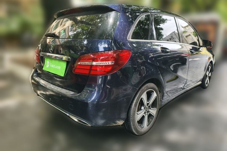 Used Mercedes-Benz B-Class 2018 B 200 Fashion Model Rear Right 45 Deg
