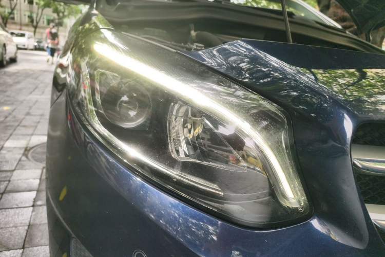 Used Mercedes-Benz B-Class 2018 B 200 Fashion Model Right Front Headlight
