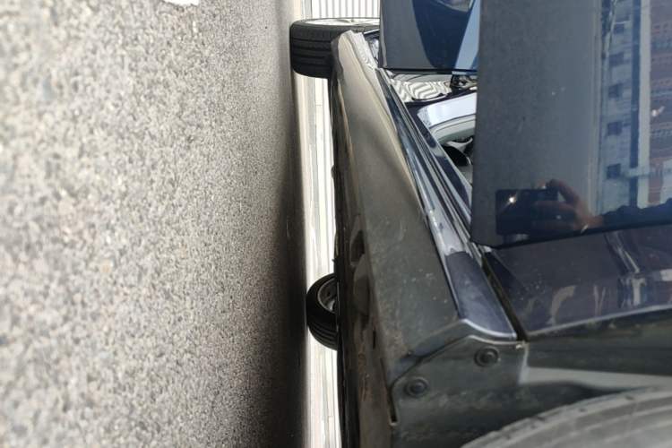 Used Mercedes-Benz B-Class 2018 B 200 Sport Edition Right Side Sill