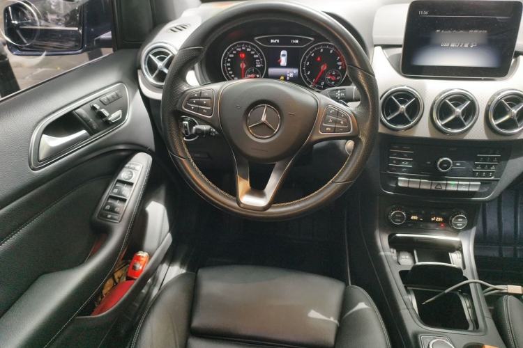 Used Mercedes-Benz B-Class 2018 B 200 Fashion Model Steering Wheel