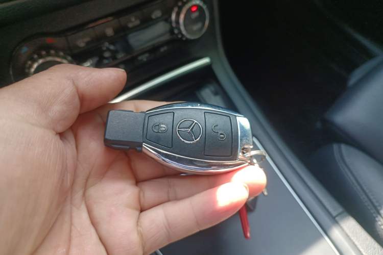 Used Mercedes-Benz B-Class 2018 B 200 Fashion Model Vehicle Key