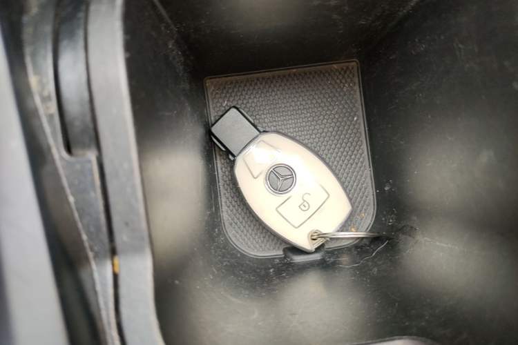 Used Mercedes-Benz B-Class 2018 B 200 Sport Edition Vehicle Key