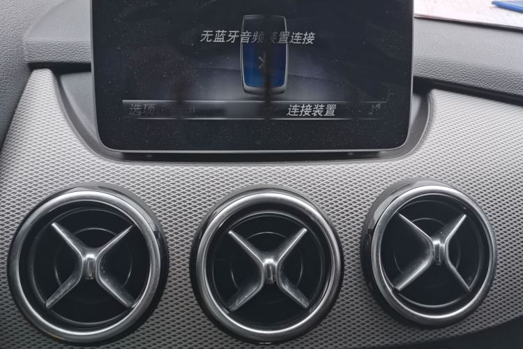 Used Mercedes-Benz B-Class 2018 B 200 Sport Edition Audio And AC Panel