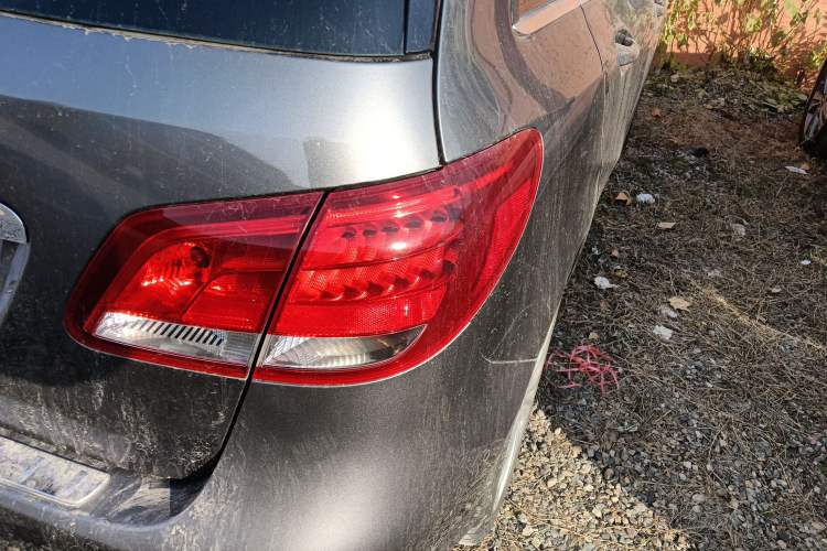 Used Mercedes-Benz B-Class 2018 B 200 Sport Edition Exterior 5