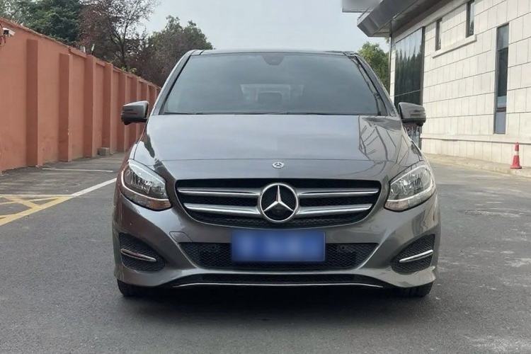 Used Mercedes-Benz B-Class 2018 B 200 Sport Edition Exterior 8