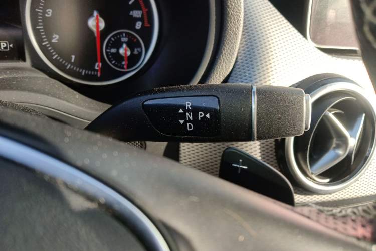 Used Mercedes-Benz B-Class 2018 B 200 Sport Edition Gear Lever