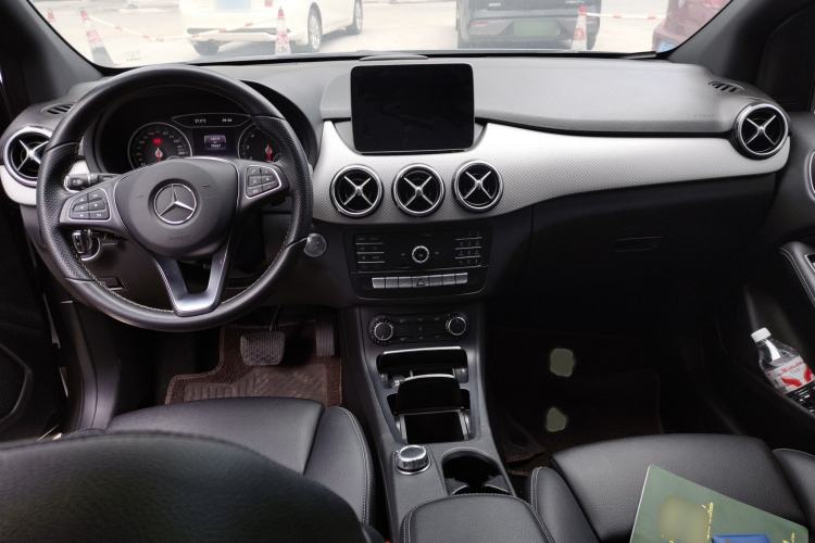 Used Mercedes-Benz B-Class 2018 B 200 Sport Edition Interior 2