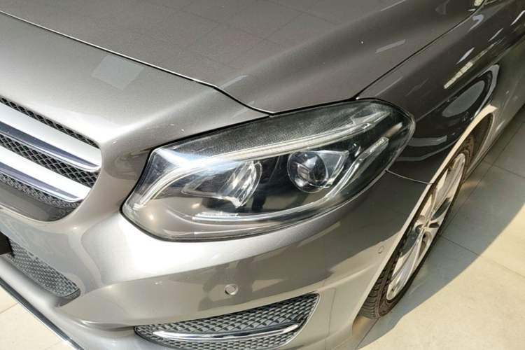 Used Mercedes-Benz B-Class 2018 B 200 Sport Edition Left Front Headlight
