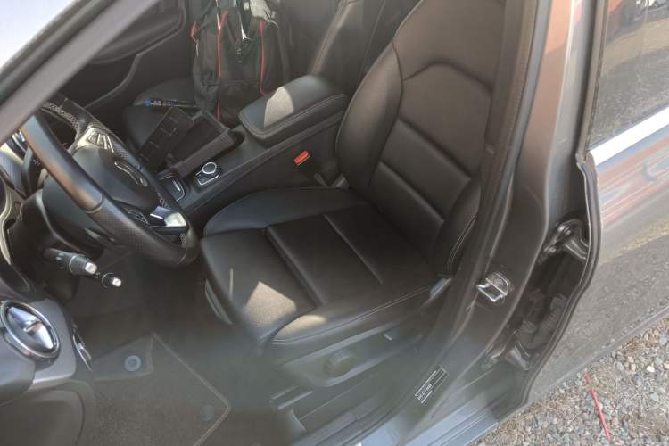 Used Mercedes-Benz B-Class 2018 B 200 Sport Edition Left Front Seat