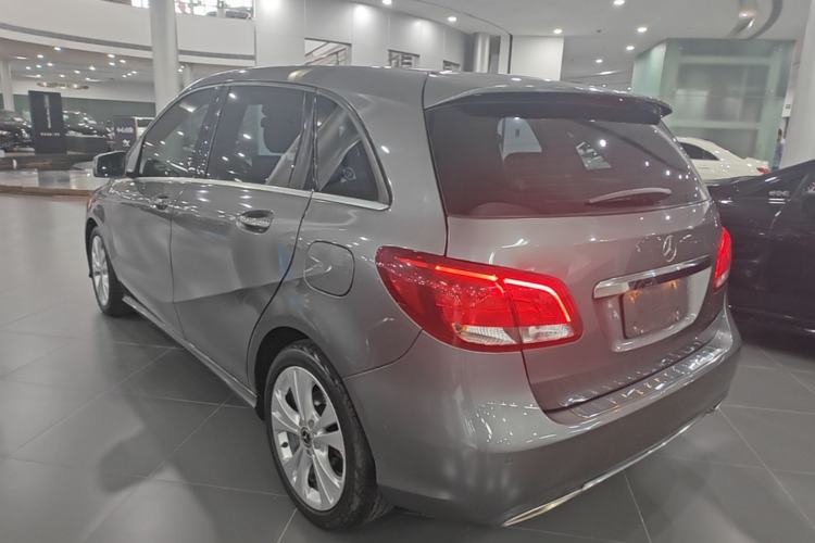 Used Mercedes-Benz B-Class 2018 B 200 Sport Edition Rear Left 45 Deg