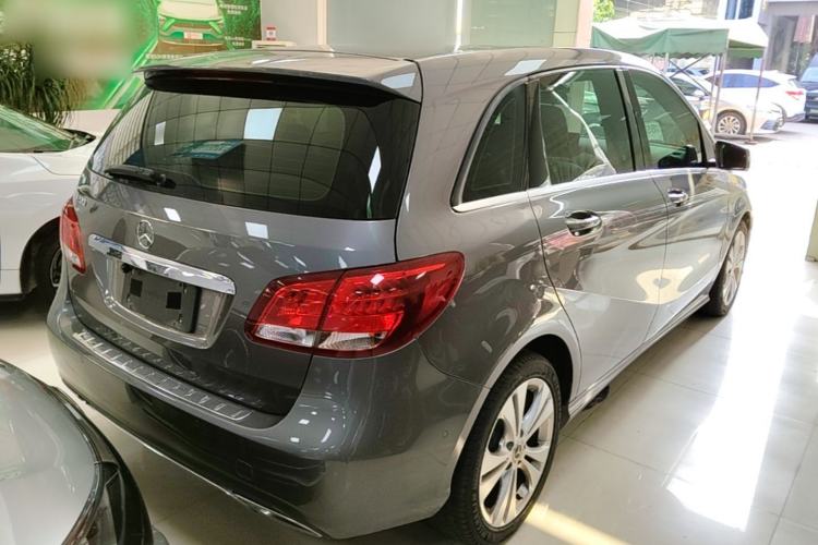 Used Mercedes-Benz B-Class 2018 B 200 Sport Edition Rear Right 45 Deg
