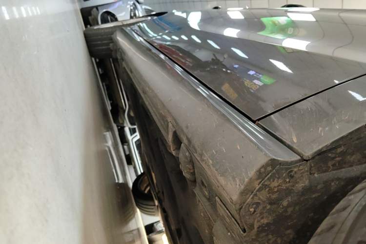 Used Mercedes-Benz B-Class 2018 B 200 Sport Edition Right Side Sill