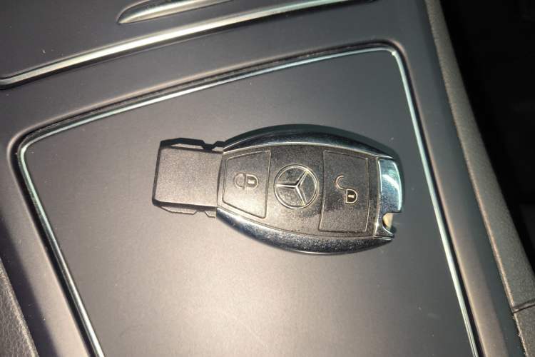 Used Mercedes-Benz B-Class 2018 B 200 Sport Edition Vehicle Key