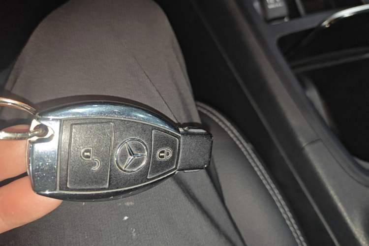 Used Mercedes-Benz B-Class 2018 B 200 Sport Edition Vehicle Key
