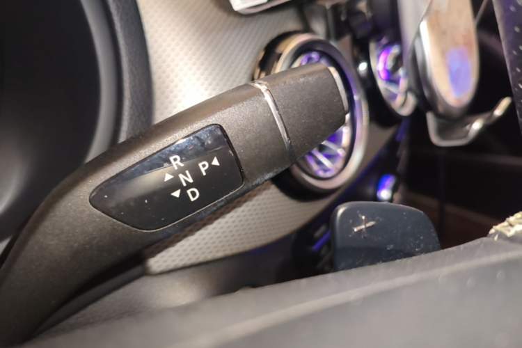 Used Mercedes-Benz B-Class 2018 B 200 Sport Edition Gear Lever