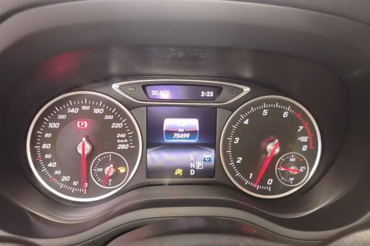 Used Mercedes-Benz B-Class 2018 B 200 Sport Edition Instrument Cluster