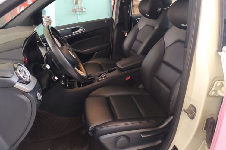 Used Mercedes-Benz B-Class 2018 B 200 Sport Edition Left Front Seat