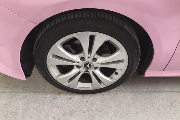 Used Mercedes-Benz B-Class 2018 B 200 Sport Edition Left Front Wheel Hub