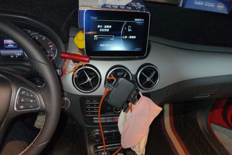 Used Mercedes-Benz B-Class 2018 B 200 Sport Edition Audio And AC Panel