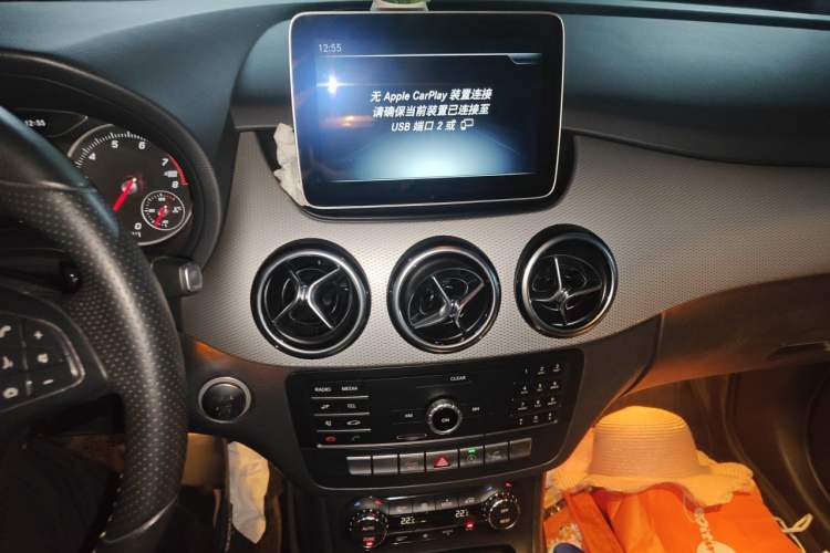 Used Mercedes-Benz B-Class 2018 B 200 Fashion Model Audio And AC Panel