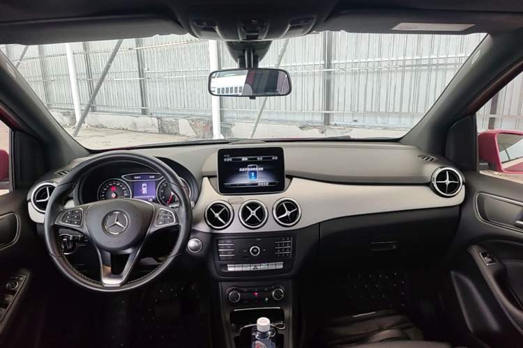 Used Mercedes-Benz B-Class 2018 B 200 Sport Edition Center Console