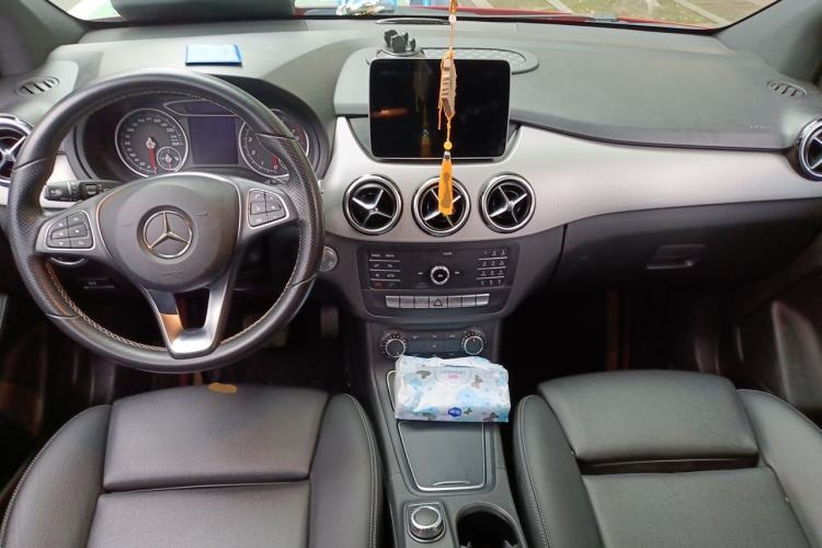 Used Mercedes-Benz B-Class 2018 B 200 Sport Edition Center Console