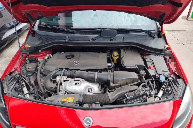Used Mercedes-Benz B-Class 2018 B 200 Sport Edition Engine Bay