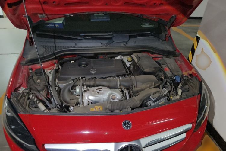Used Mercedes-Benz B-Class 2018 B 200 Sport Edition Engine Bay