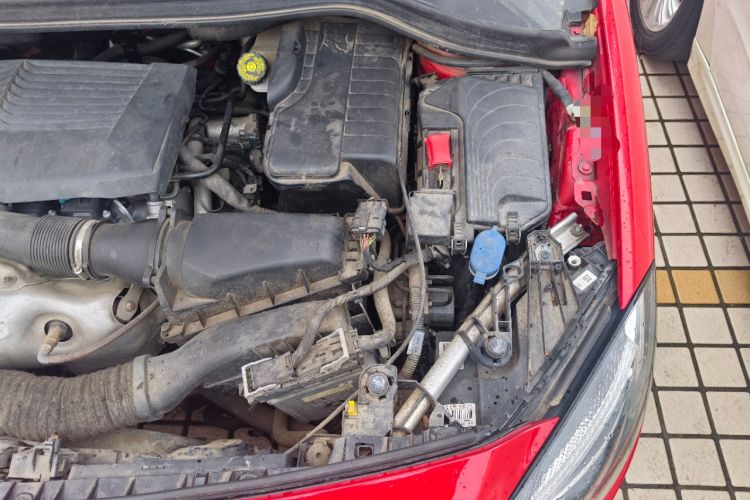 Used Mercedes-Benz B-Class 2018 B 200 Fashion Model Engine Bay Left