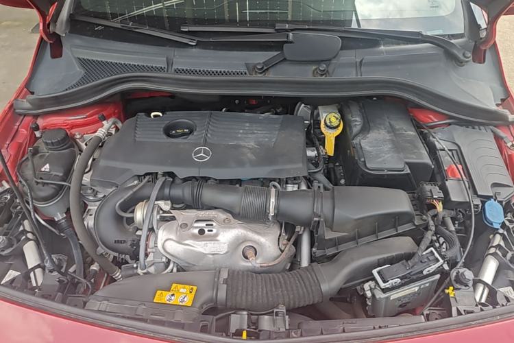 Used Mercedes-Benz B-Class 2018 B 200 Sport Edition Engine Bay