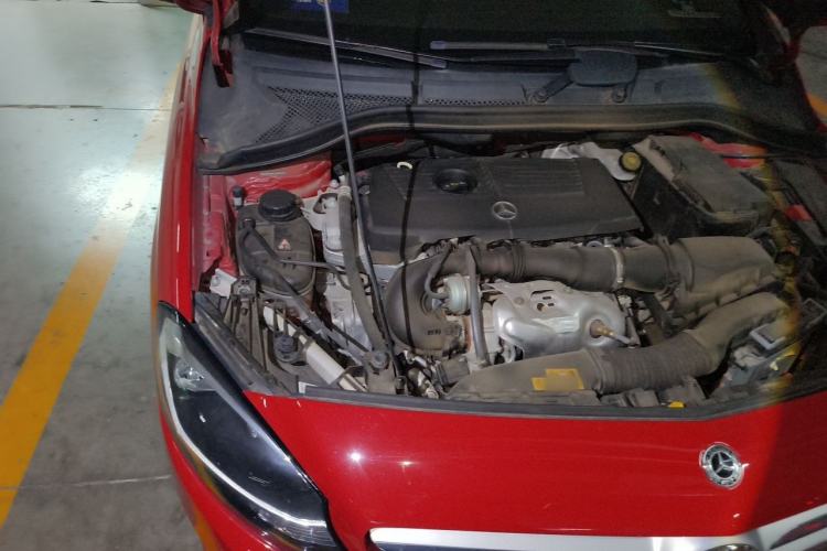 Used Mercedes-Benz B-Class 2018 B 200 Sport Edition Engine Bay Right