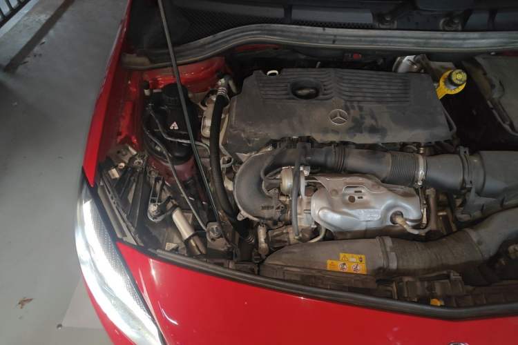 Used Mercedes-Benz B-Class 2018 B 200 Fashion Model Engine Bay Right